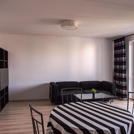 Sdh 2 Radzymin Comfortable Apartment Near Warsaw Exteriör bild
