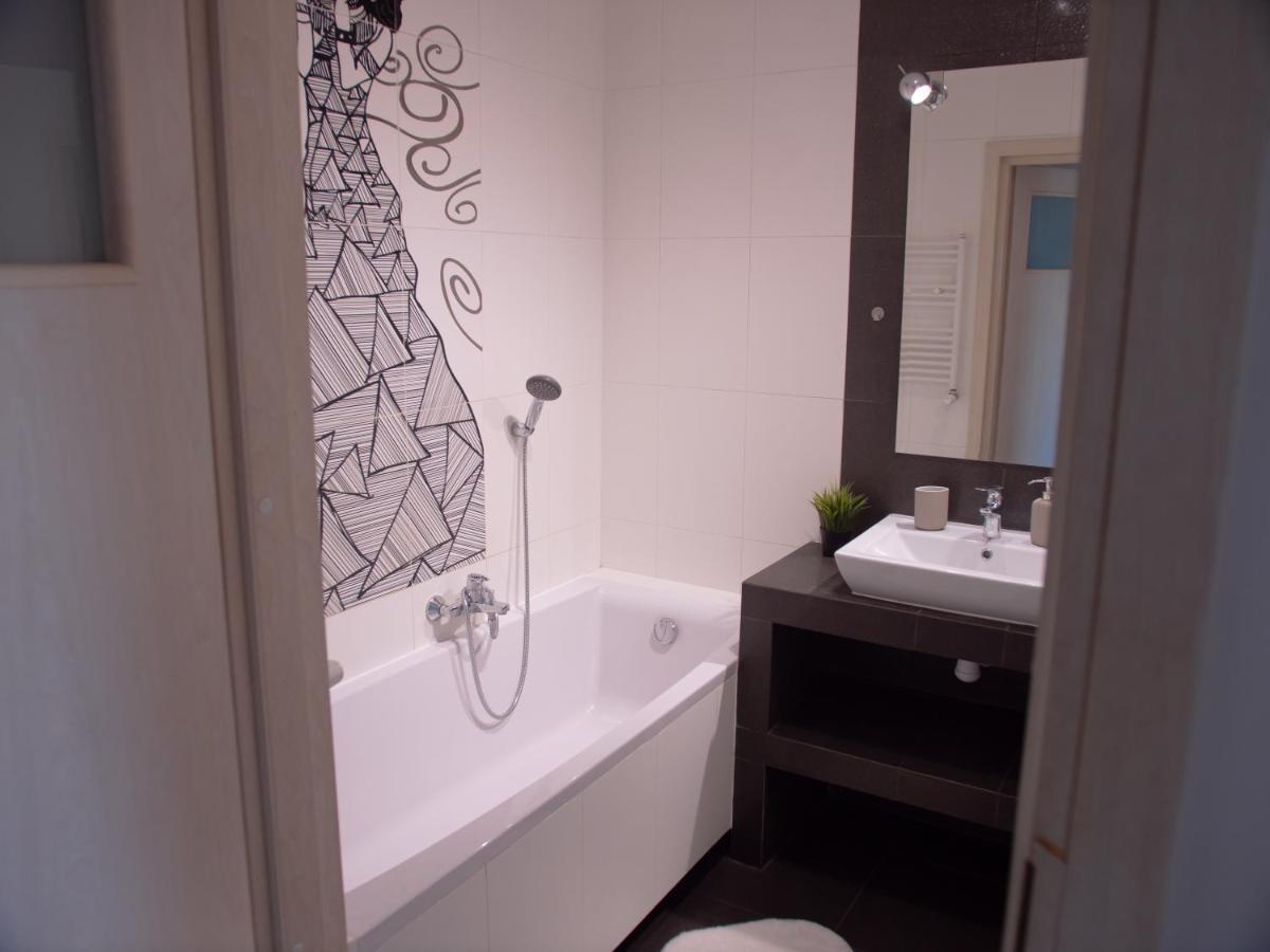 Sdh 2 Radzymin Comfortable Apartment Near Warsaw Exteriör bild