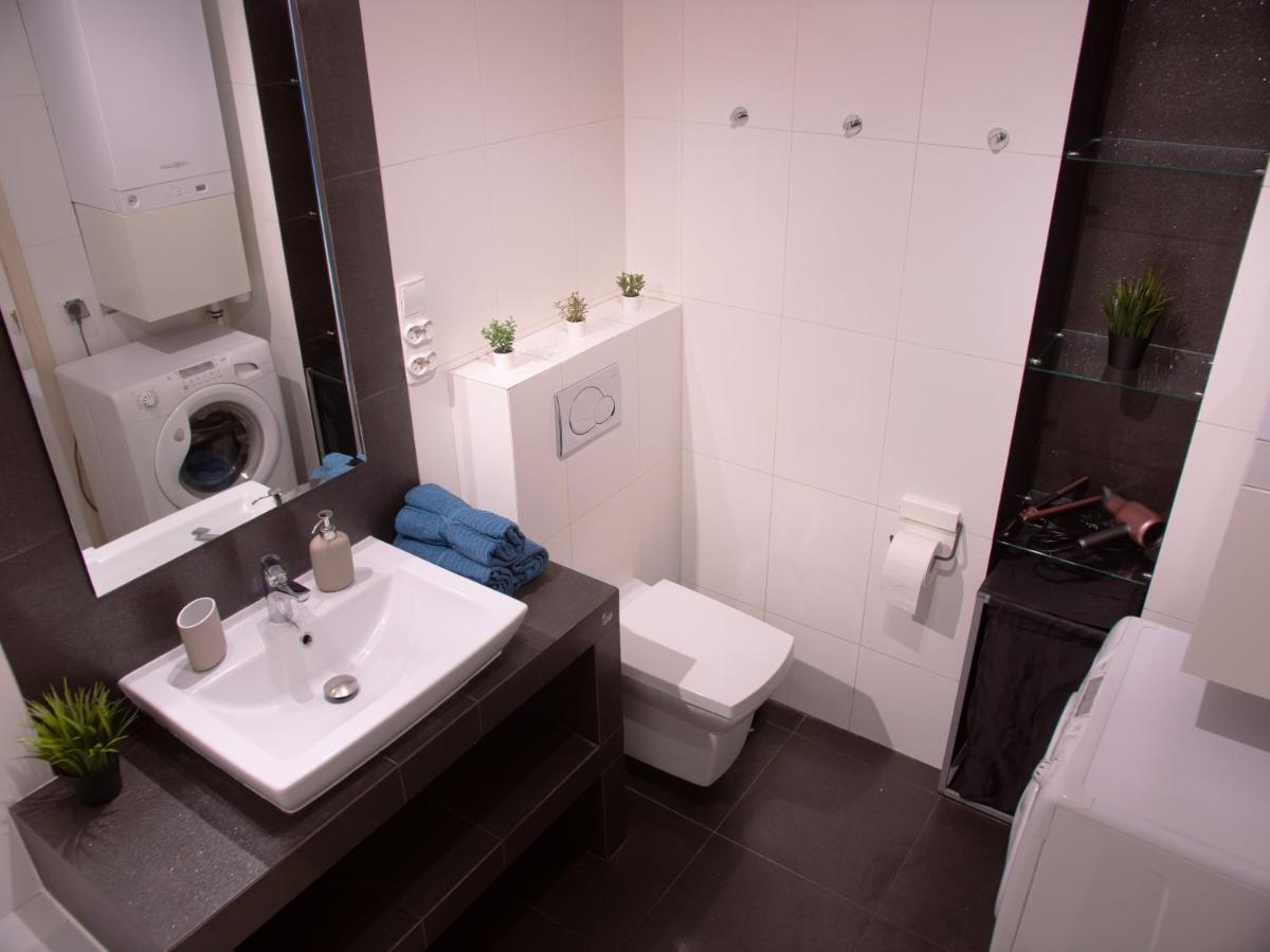 Sdh 2 Radzymin Comfortable Apartment Near Warsaw Exteriör bild